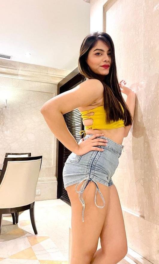 Magarpatta call girl service